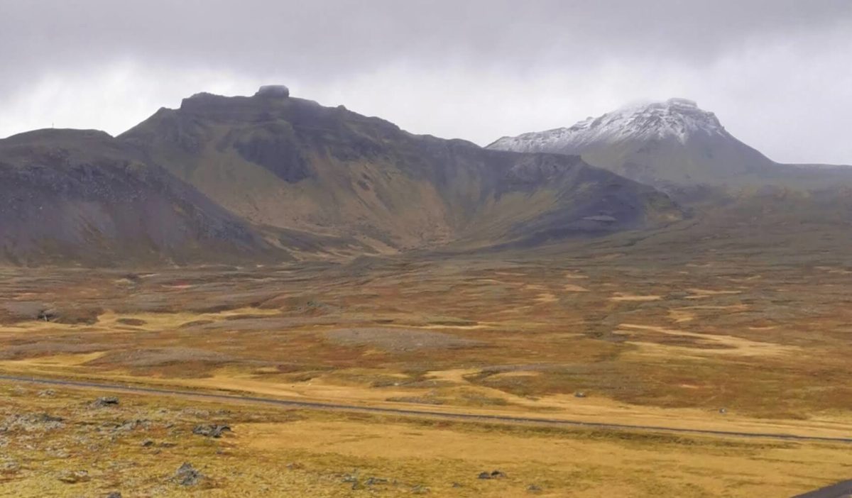 I glaciärens skugga – en resa runt Islands medelpunkt