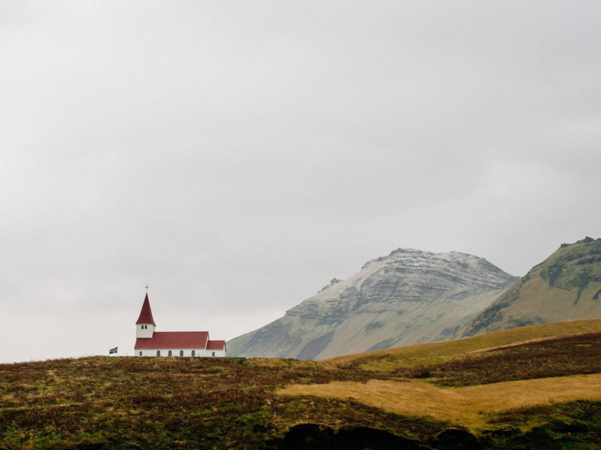 Island, kyrka